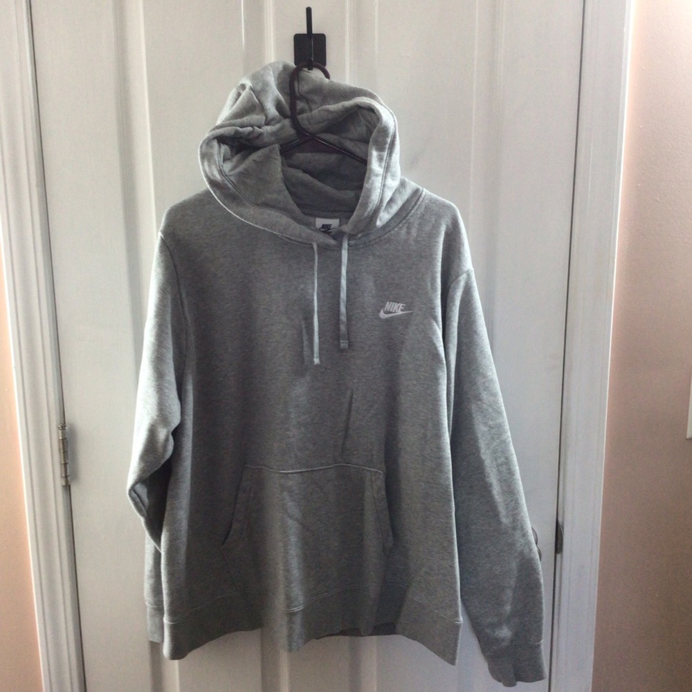 Woman’s Nike Gray Hooded Sweatshirt Size 2X